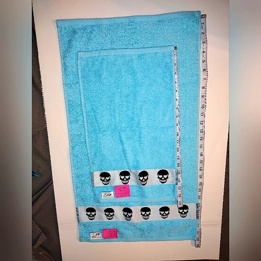 NEW Betsy Johnson Totally Skull Towels NWT Edgy Spooky